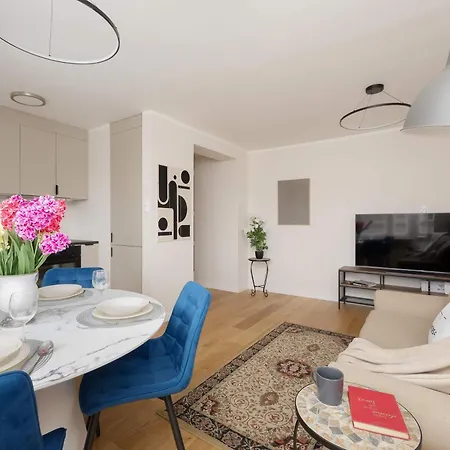 Apartamento Cozy With View Of The Palace Of Culture And Science By Renters Varsóvia