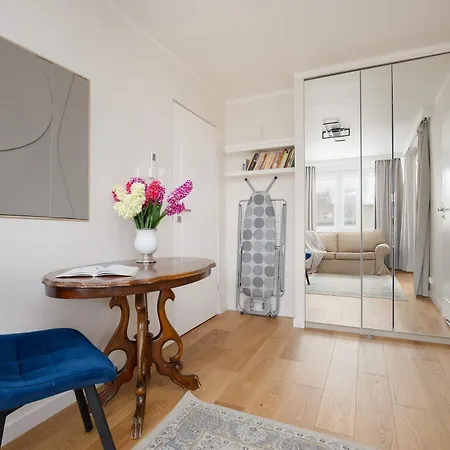 Cozy With View Of The Palace Of Culture And Science By Renters