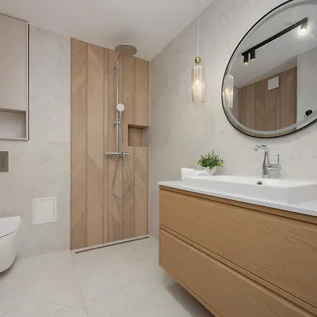 Cozy With View Of The Palace Of Culture And Science By Renters Apartmán *